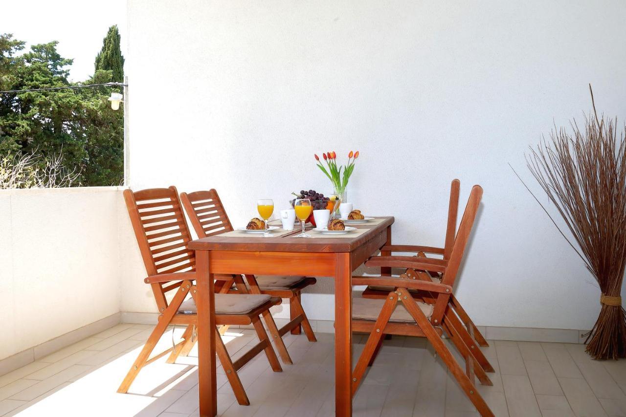 Topesa 1 Apartment